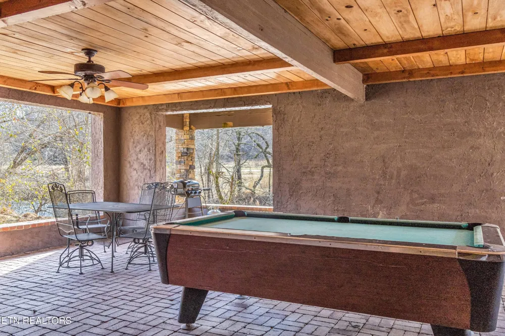 128 Rafter Rd Tellico Plains, TN 37385