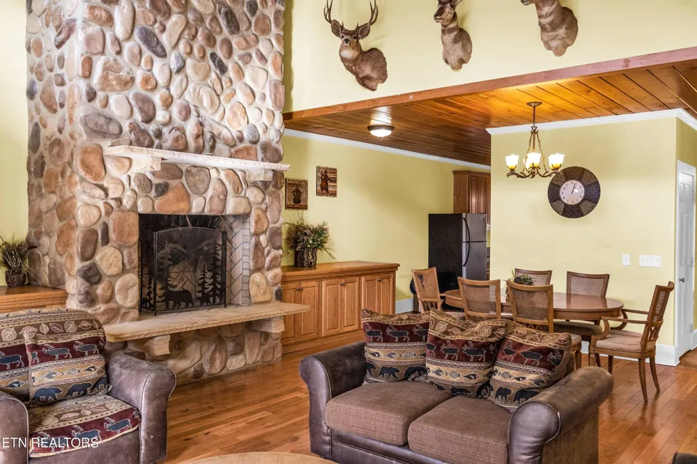 128 Rafter Rd Tellico Plains, TN 37385
