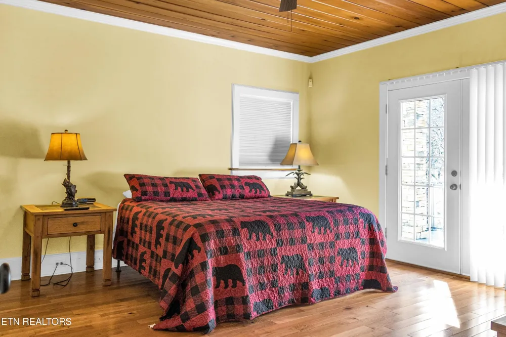 128 Rafter Rd Tellico Plains, TN 37385