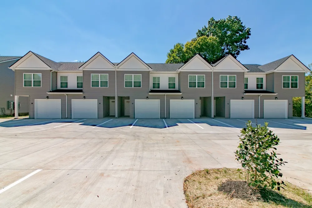 1960 Batts Ln #C Clarksville, TN 37042
