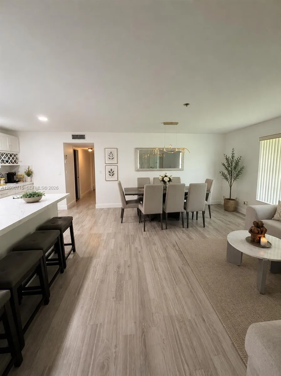 200 E High Point Ct E #D Delray Beach, FL 33445