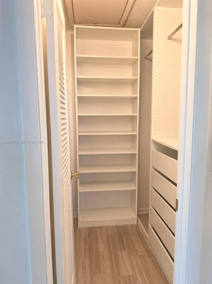 200 E High Point Ct E #D Delray Beach, FL 33445