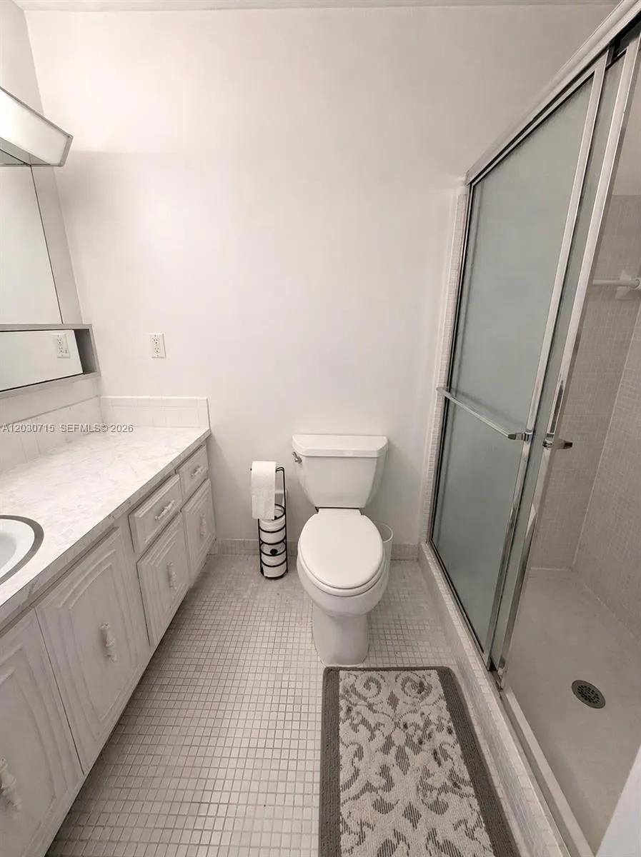 200 E High Point Ct E #D Delray Beach, FL 33445