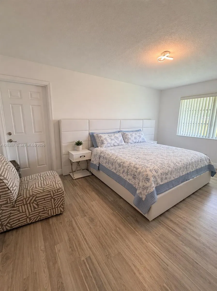 200 E High Point Ct E #D Delray Beach, FL 33445