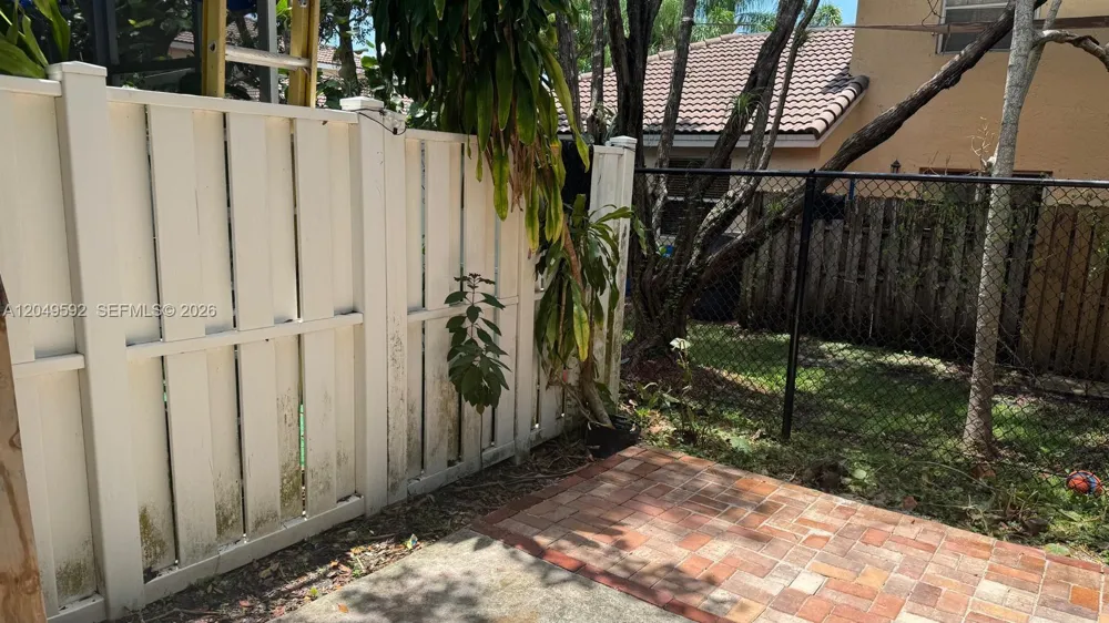 9064 NW 54th St #9064 Sunrise, FL 33351