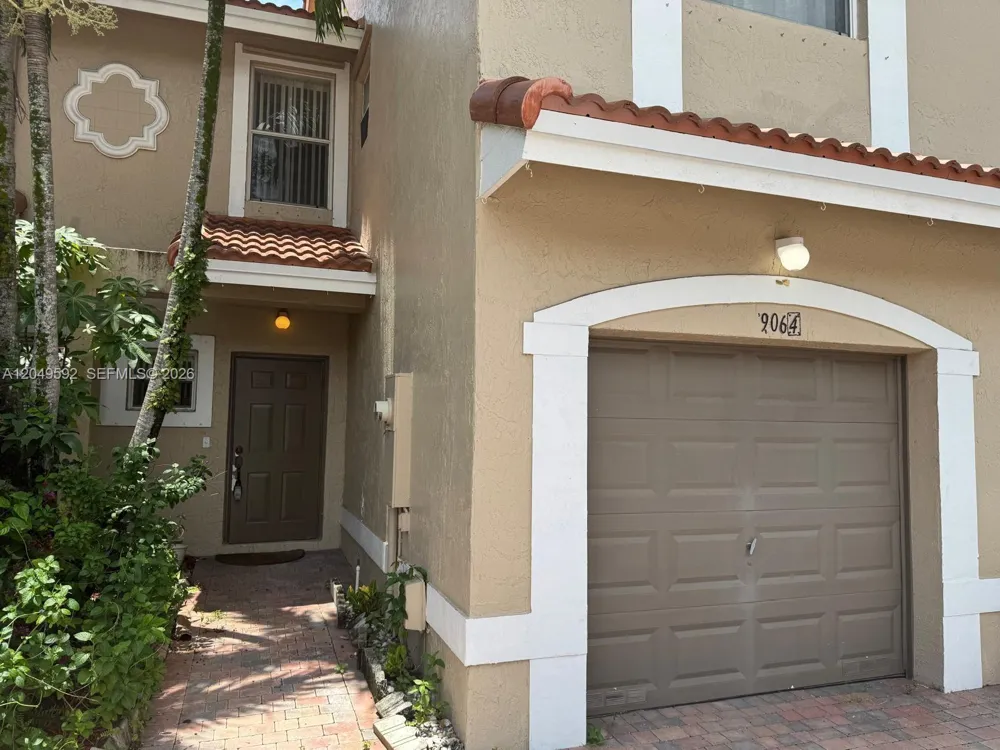 9064 NW 54th St #9064 Sunrise, FL 33351
