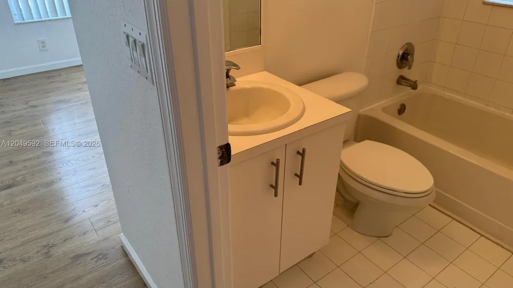 9064 NW 54th St #9064 Sunrise, FL 33351