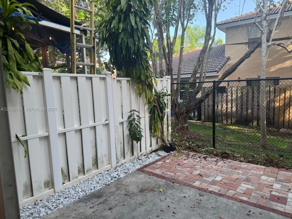 9064 NW 54th St #9064 Sunrise, FL 33351