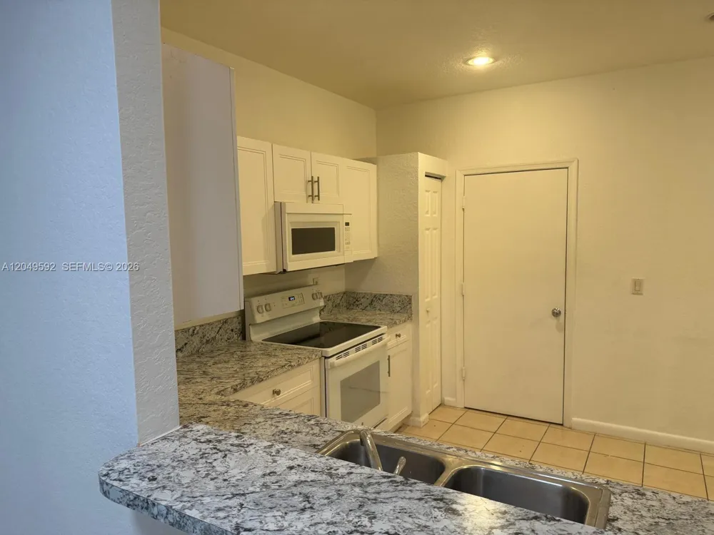9064 NW 54th St #9064 Sunrise, FL 33351