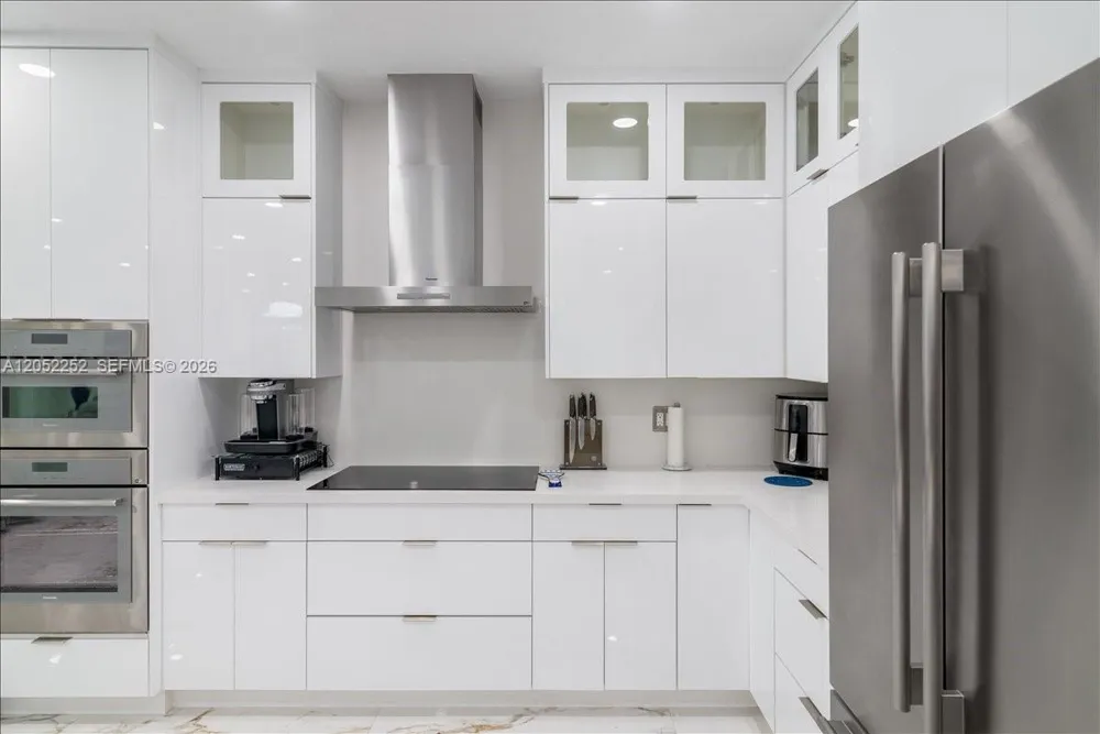 16234 SW 48th Ter Miami, FL 33185