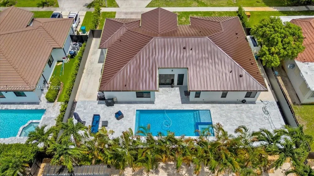 16234 SW 48th Ter Miami, FL 33185