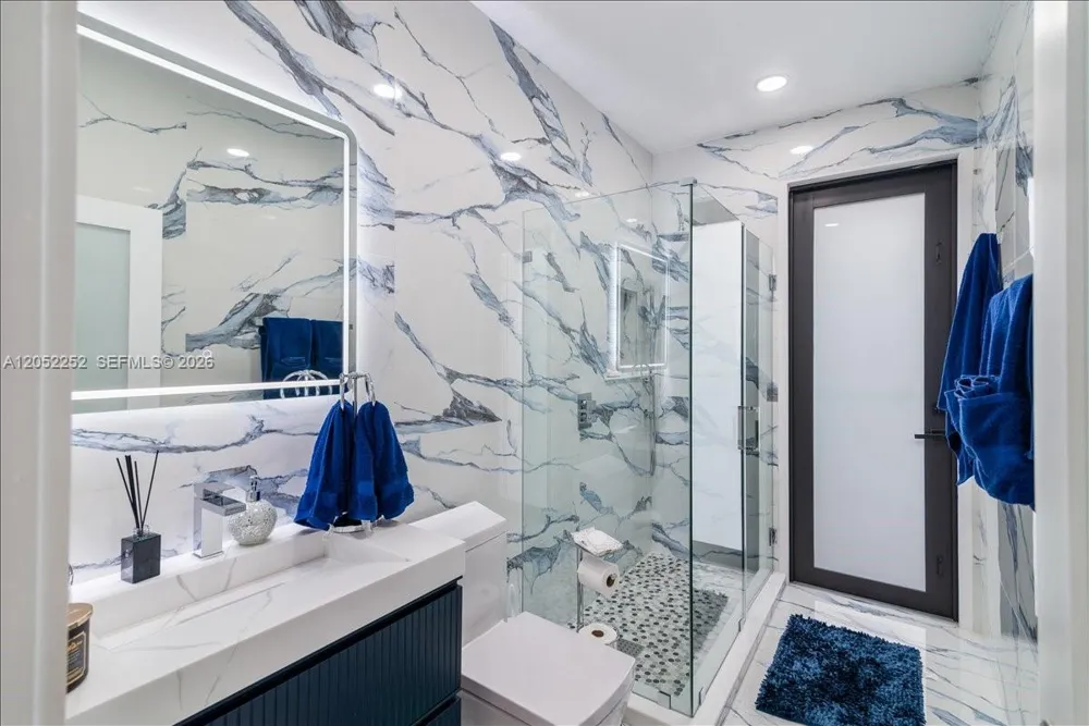 16234 SW 48th Ter Miami, FL 33185