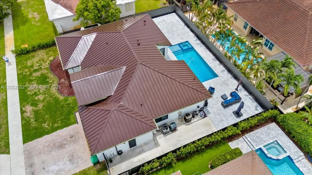 16234 SW 48th Ter Miami, FL 33185