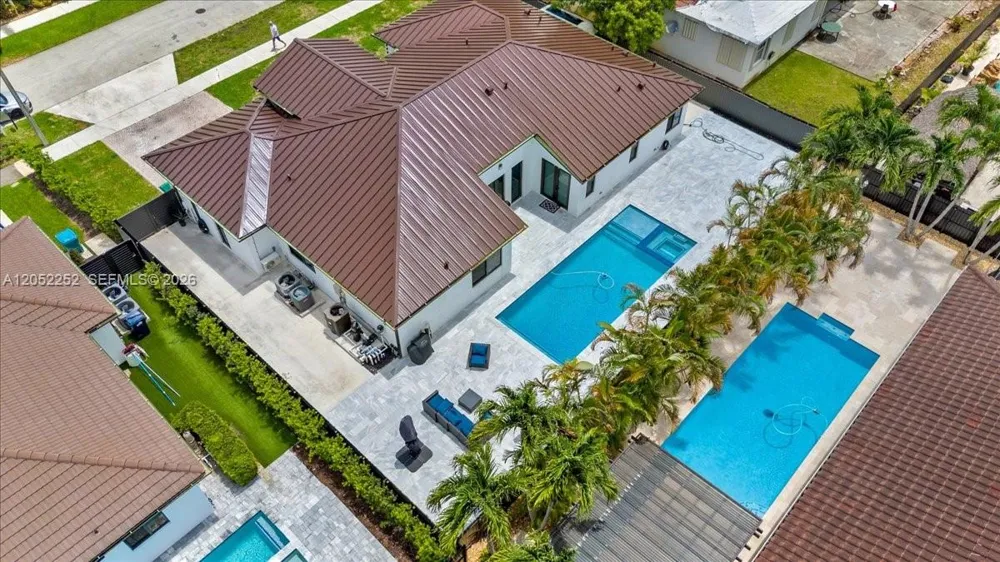 16234 SW 48th Ter Miami, FL 33185