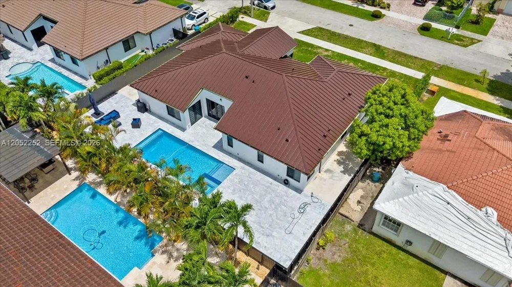 16234 SW 48th Ter Miami, FL 33185