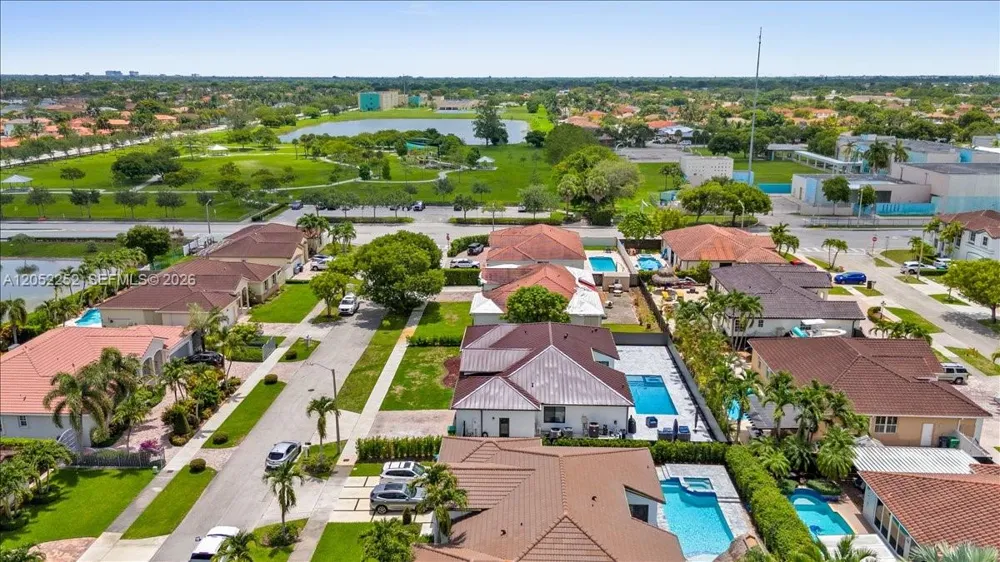 16234 SW 48th Ter Miami, FL 33185