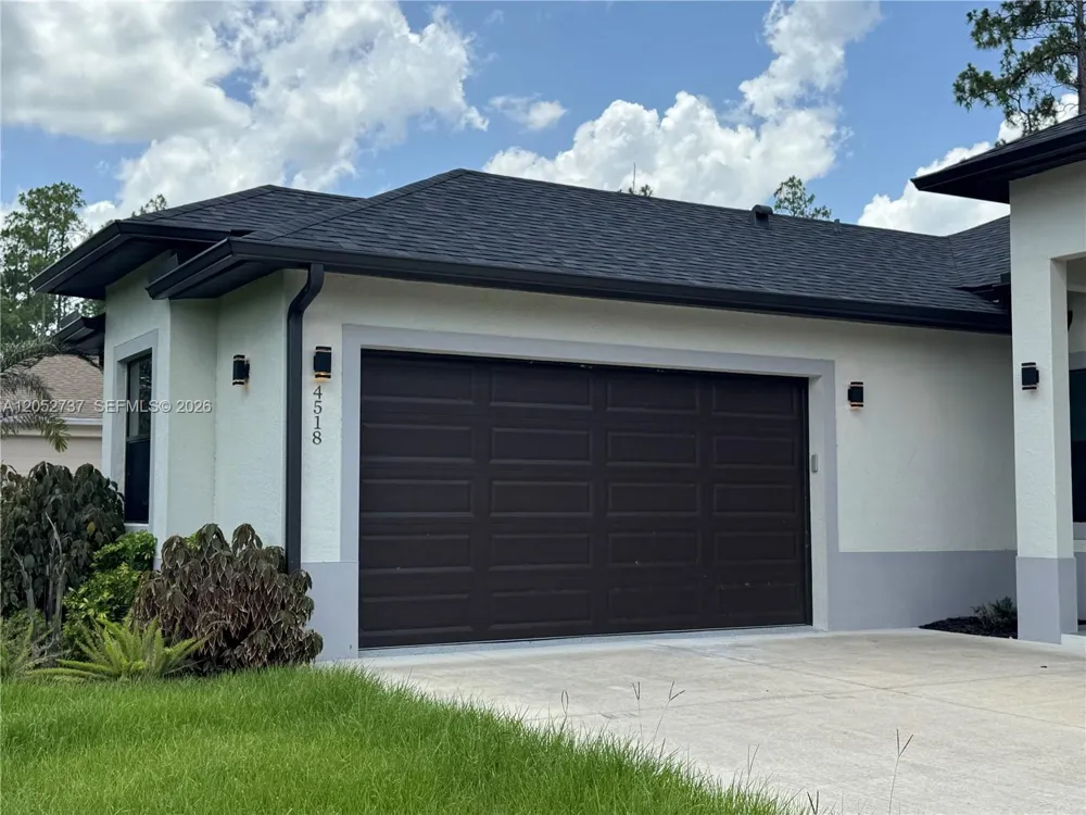 4518 6th ave se Naples, FL 34117