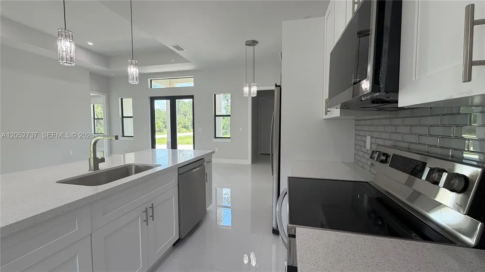 4518 6th ave se Naples, FL 34117