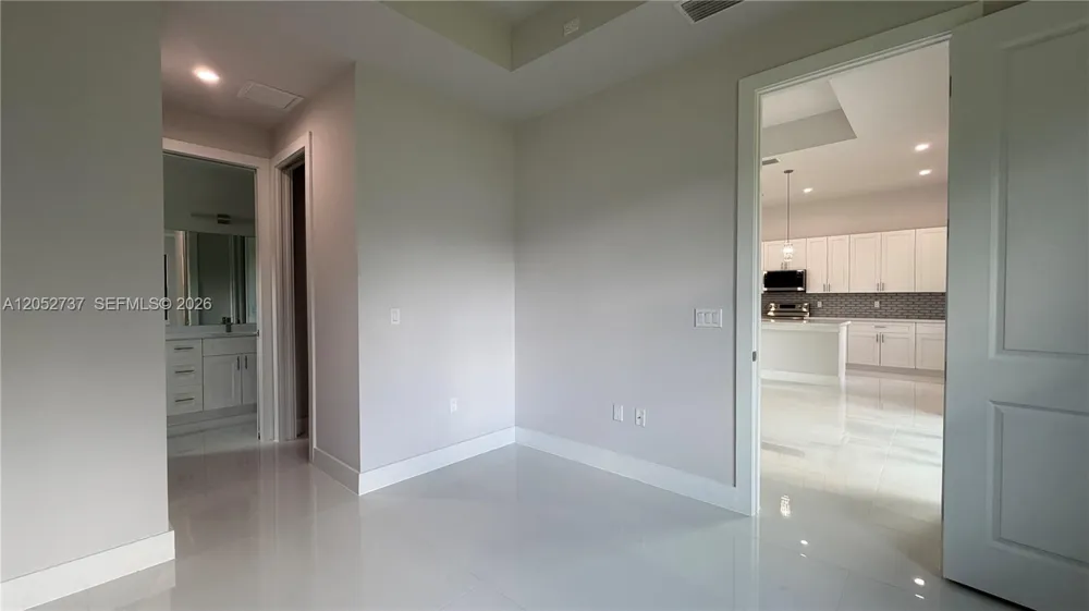 4518 6th ave se Naples, FL 34117
