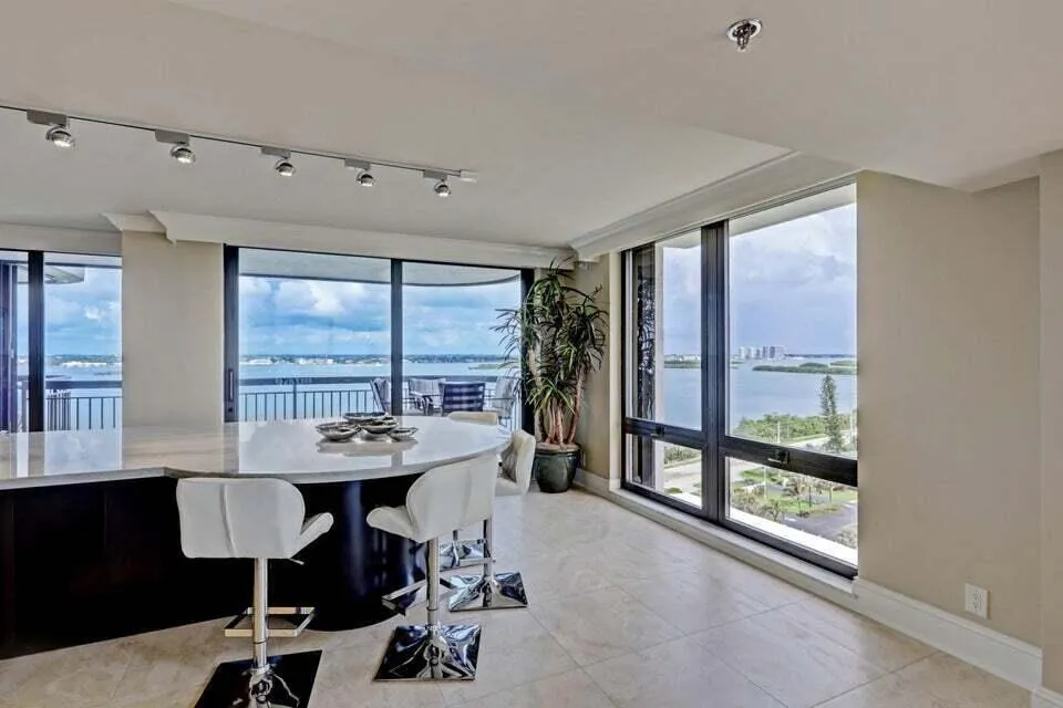 5380 Ocean Drive #11j Riviera Beach, FL 33404