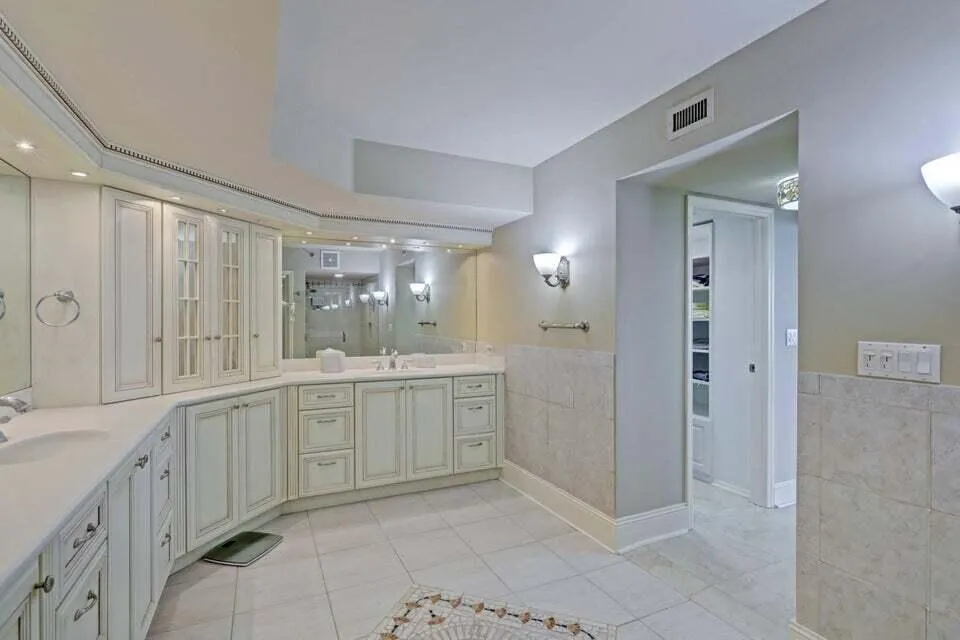5380 Ocean Drive #11j Riviera Beach, FL 33404