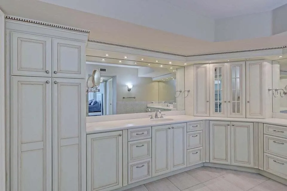 5380 Ocean Drive #11j Riviera Beach, FL 33404