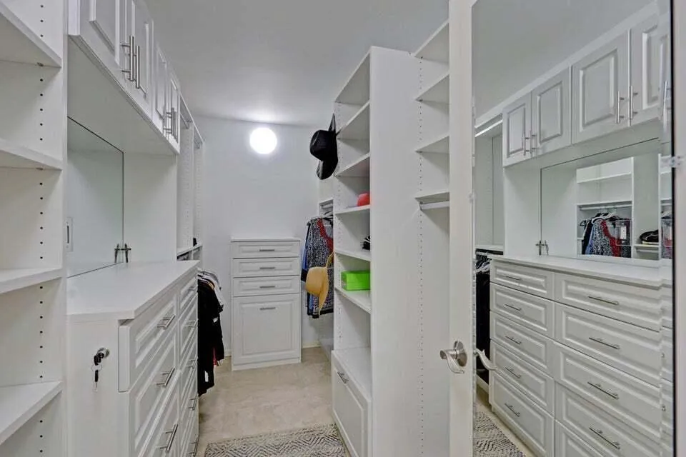 5380 Ocean Drive #11j Riviera Beach, FL 33404