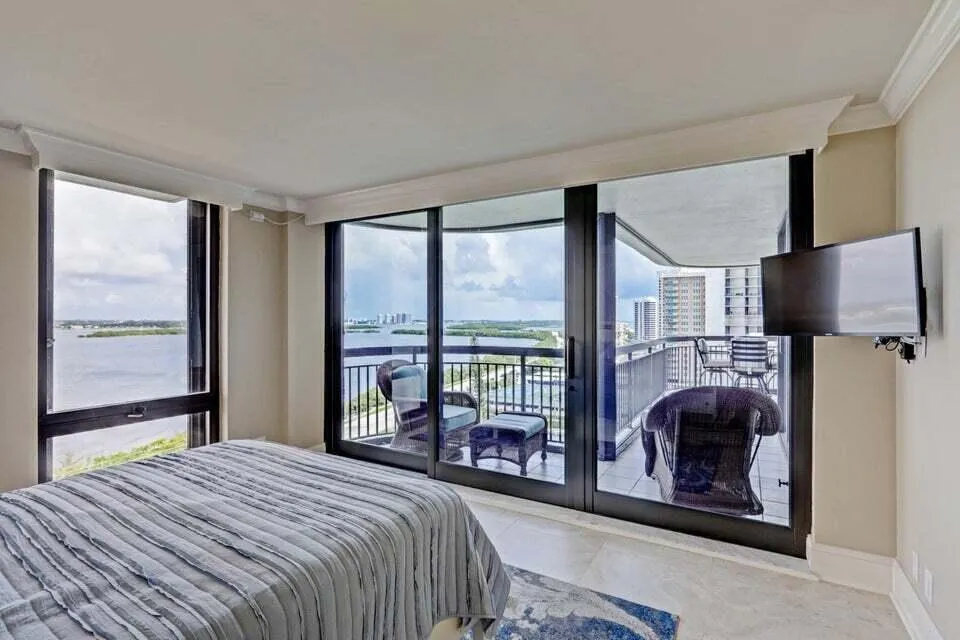 5380 Ocean Drive #11j Riviera Beach, FL 33404