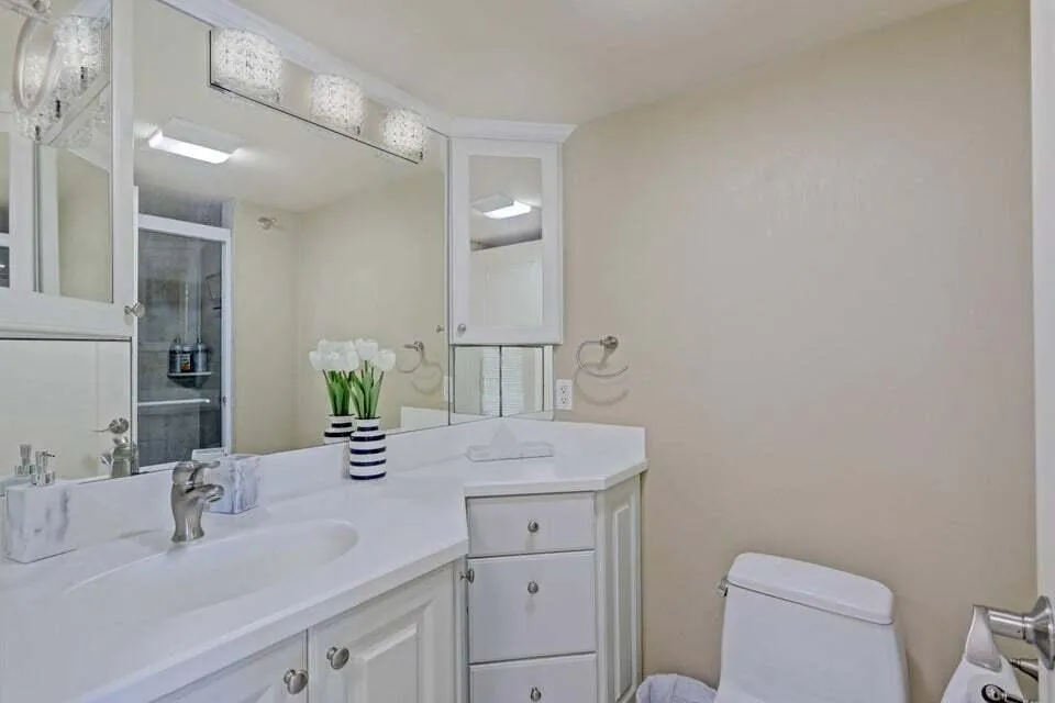 5380 Ocean Drive #11j Riviera Beach, FL 33404