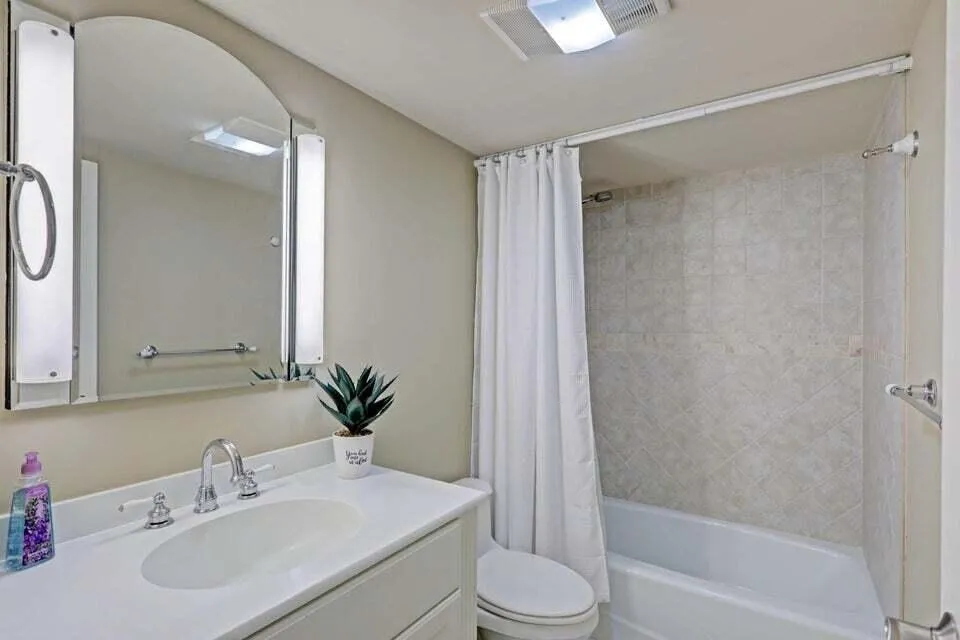 5380 Ocean Drive #11j Riviera Beach, FL 33404