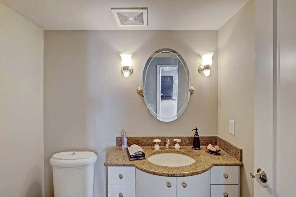 5380 Ocean Drive #11j Riviera Beach, FL 33404