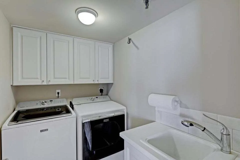 5380 Ocean Drive #11j Riviera Beach, FL 33404