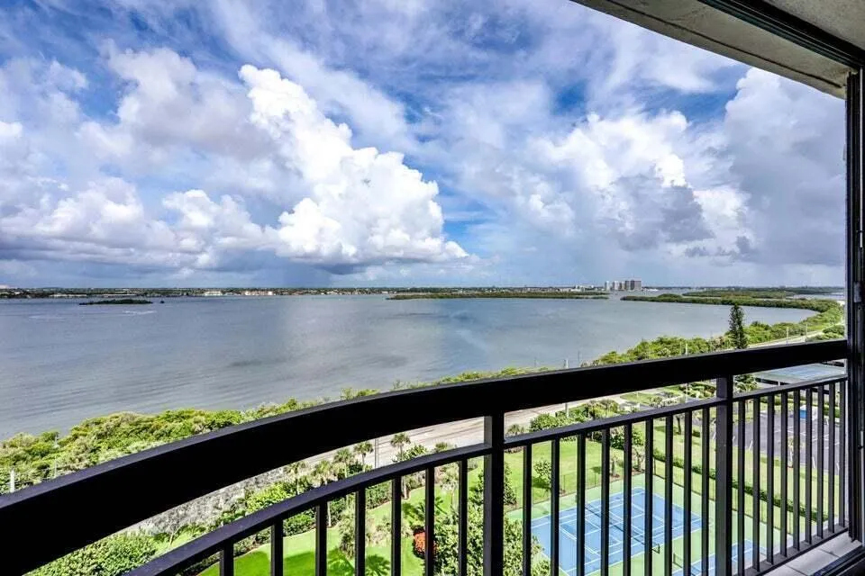 5380 Ocean Drive #11j Riviera Beach, FL 33404