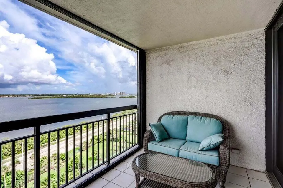 5380 Ocean Drive #11j Riviera Beach, FL 33404