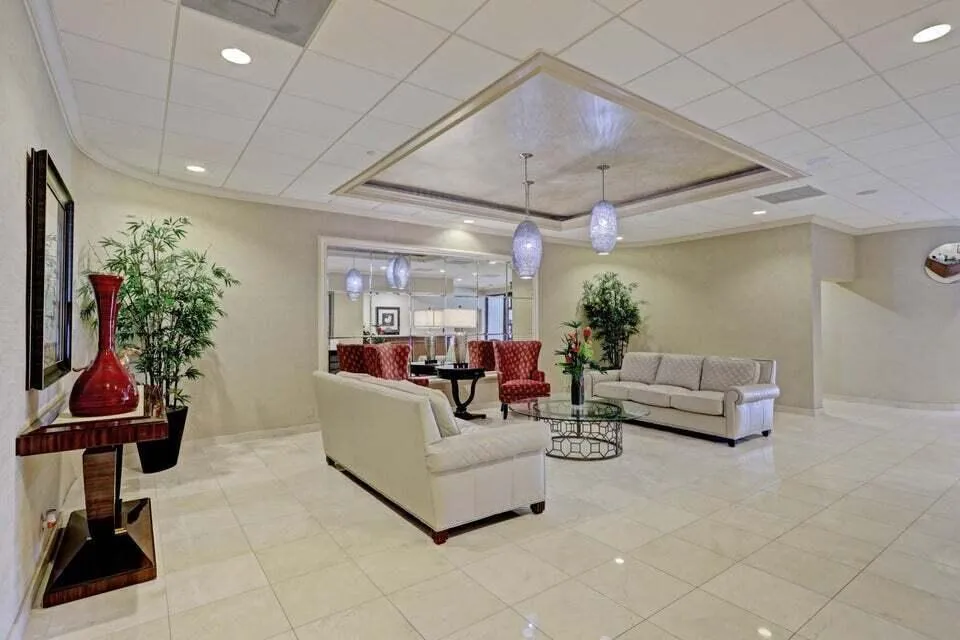 5380 Ocean Drive #11j Riviera Beach, FL 33404