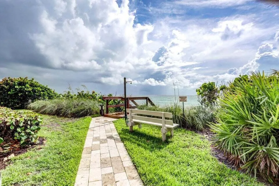 5380 Ocean Drive #11j Riviera Beach, FL 33404
