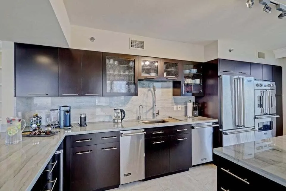5380 Ocean Drive #11j Riviera Beach, FL 33404
