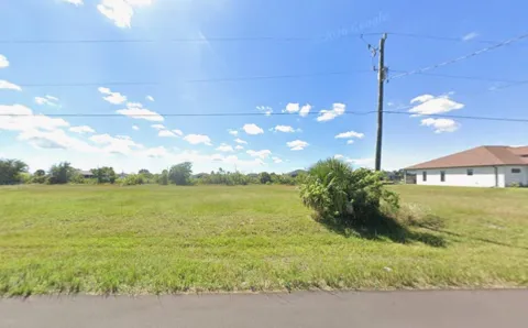 2734 NW 10TH STREET