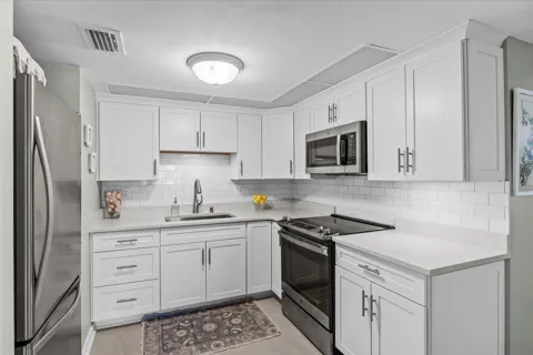 2069 NE Collins Circle #7-50