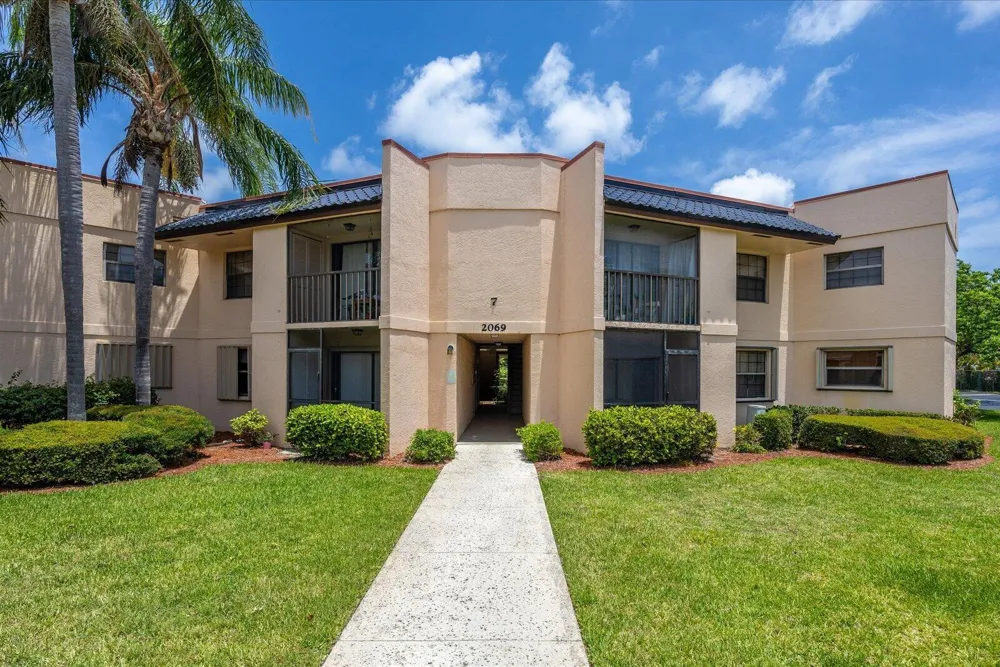 2069 NE Collins Circle #7-50 Jensen Beach, FL 34957