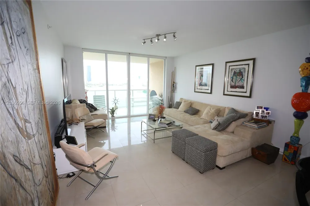 3330 NE 190th St #1312 Aventura, FL 33180