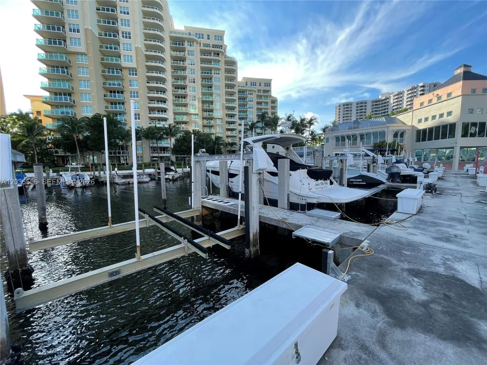 3330 NE 190th St #1312 Aventura, FL 33180