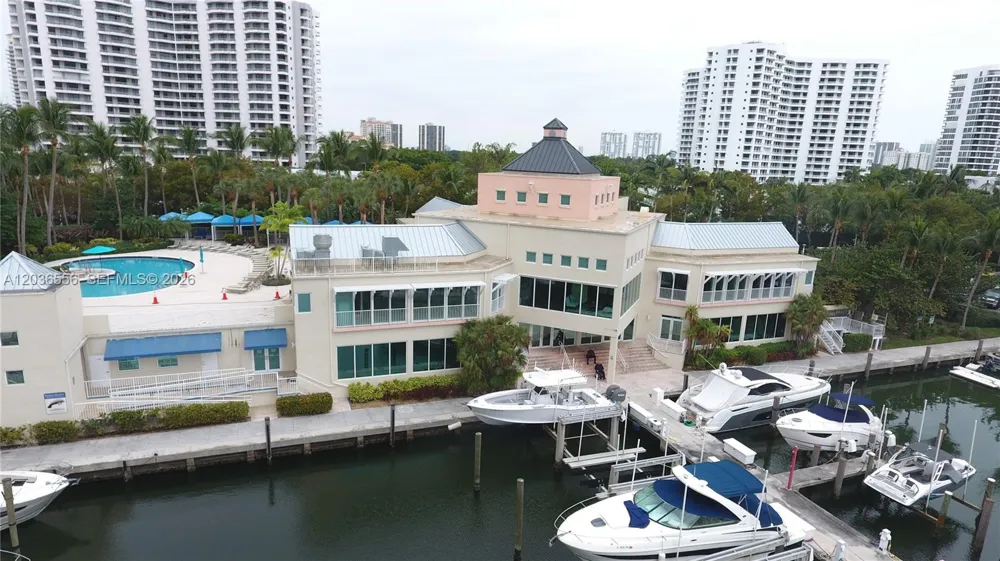 3330 NE 190th St #1312 Aventura, FL 33180