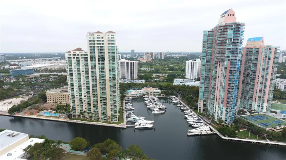 3330 NE 190th St #1312 Aventura, FL 33180