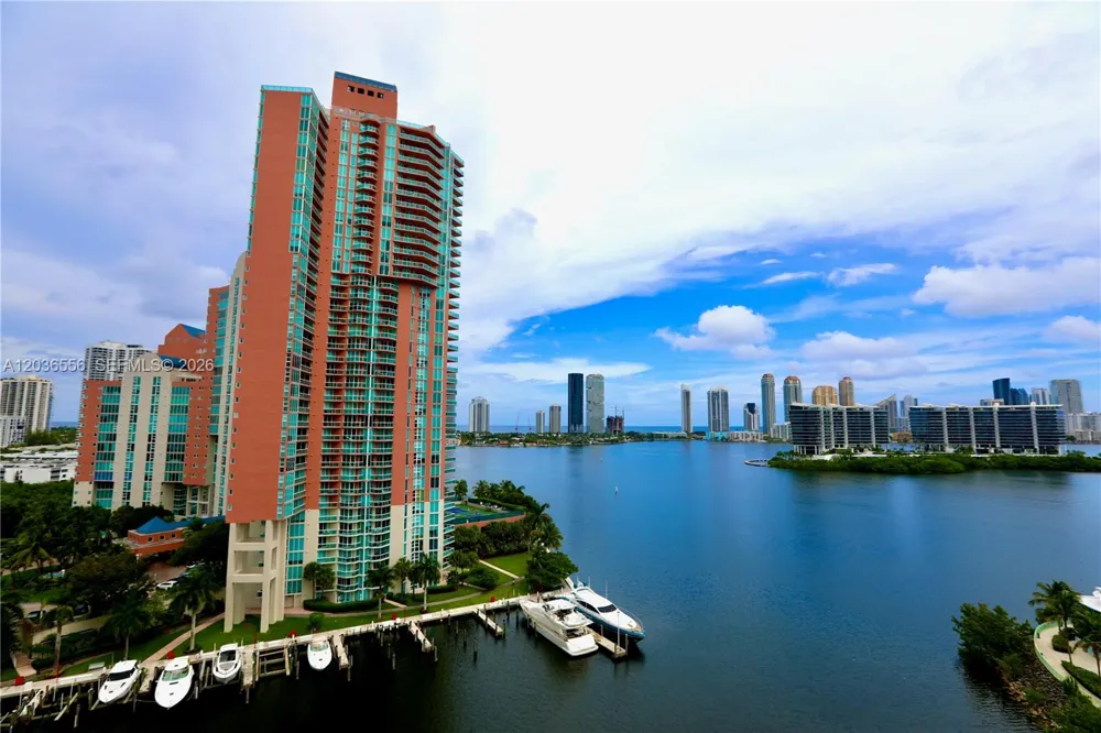 3330 NE 190th St #1312 Aventura, FL 33180