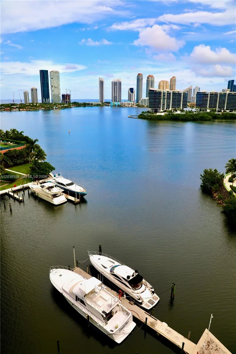 3330 NE 190th St #1312 Aventura, FL 33180