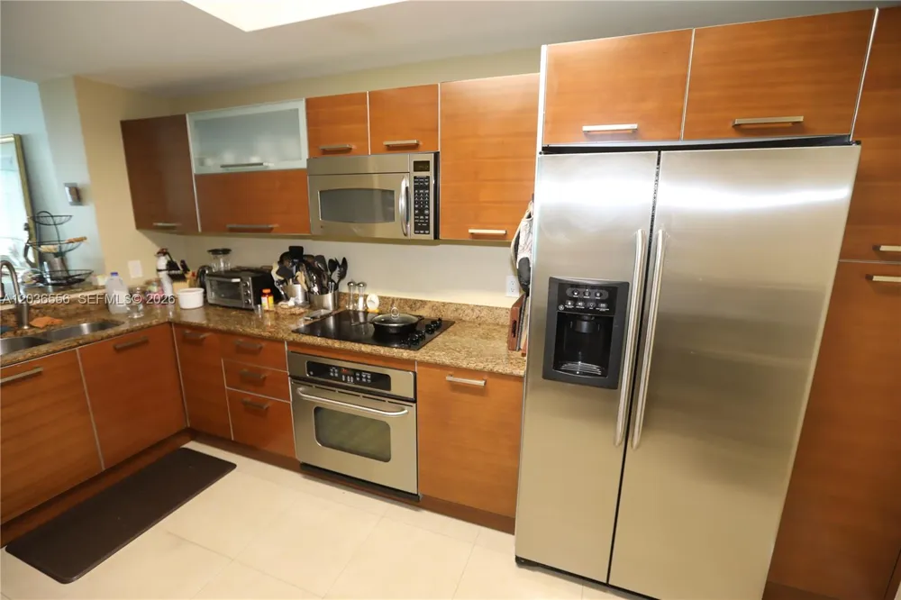 3330 NE 190th St #1312 Aventura, FL 33180