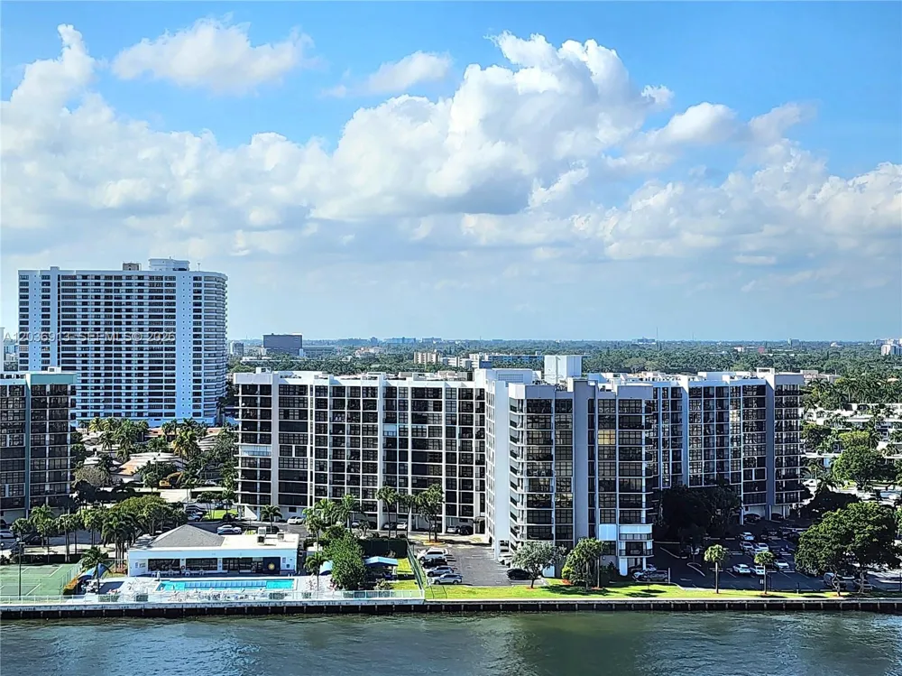 3505 S Ocean Dr #705 Hollywood, FL 33019