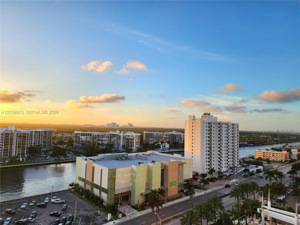 3505 S Ocean Dr #705 Hollywood, FL 33019