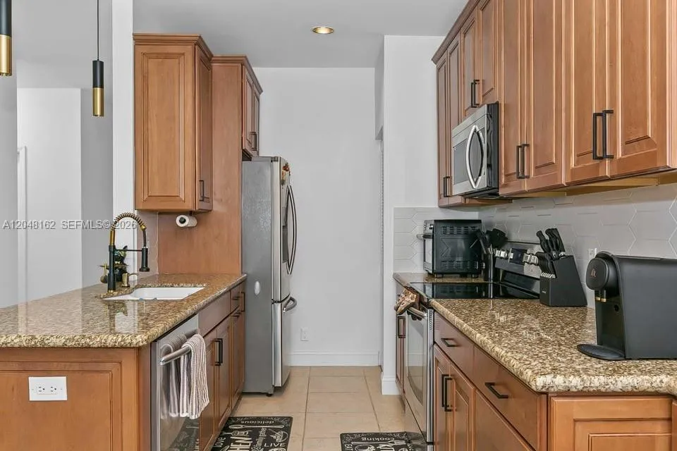 4941 SW 32nd Ter Dania Beach, FL 33312